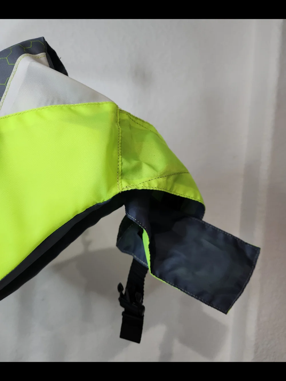 Cabela's Dog's Neon Lime and Gray Life Vest